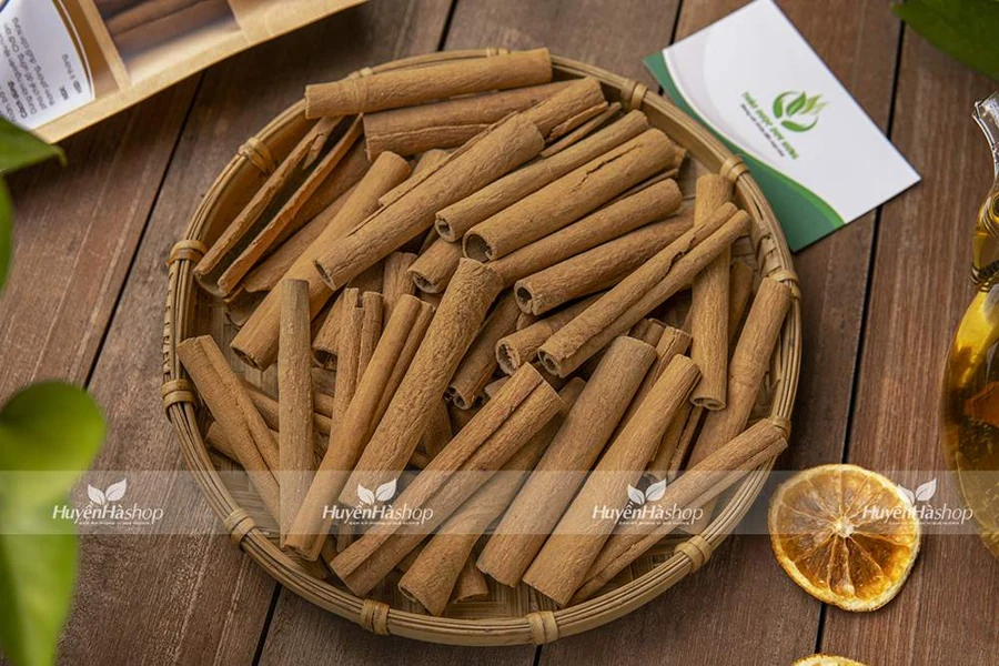 Cinnamon — Reference photo